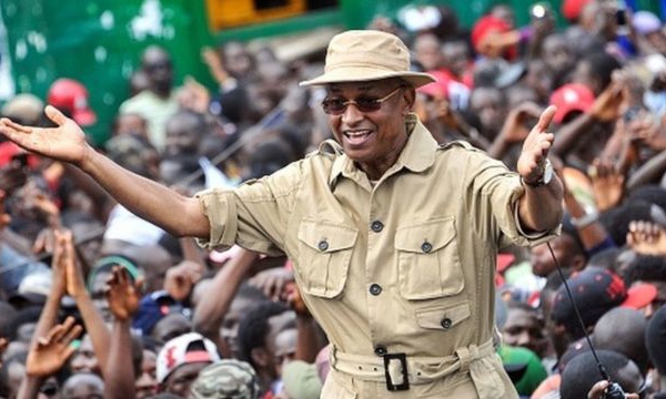 Présidentielle en Guinée : l'UA et la Cédéao "satisfaites", l'opposition dénonce des "fraudes"