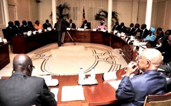 Communiqué du Conseil des ministres du 23 décembre 2012.