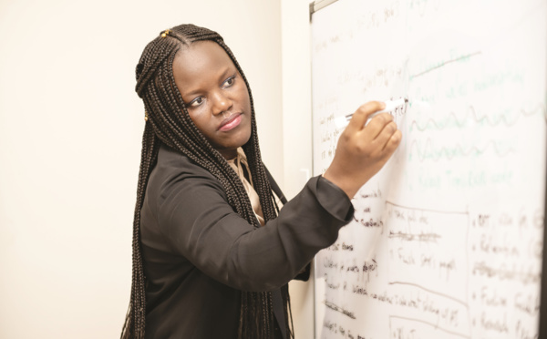 Intelligence artificielle: Adji Bousso Dieng, première femme noire professeure à Princeton