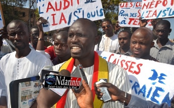 [ VIDEO] En sit-in sur la place Faidherbe, le Cusems exige le paiement des salaires et l’audit de l’IA de Saint-Louis.