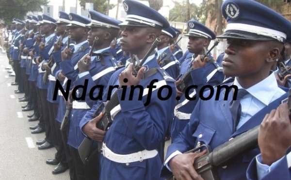 Saint-Louis - 53ème anniversaire de l’indépendance: Prise d’armes et  défilé militaire le 4 avril, retraite aux flambeaux, la veille.