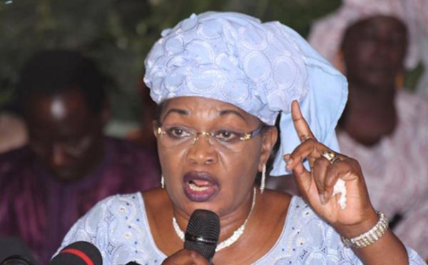 Aïda Mbodj révèle « le contenu du « SMS Complot » envoyé «par erreur» à un des avocats de Ousmane Sonko»