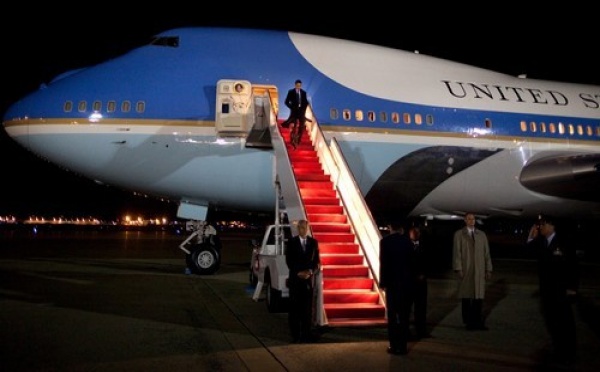Barack obama est arrivé au Sénégal !( Vidéo)
