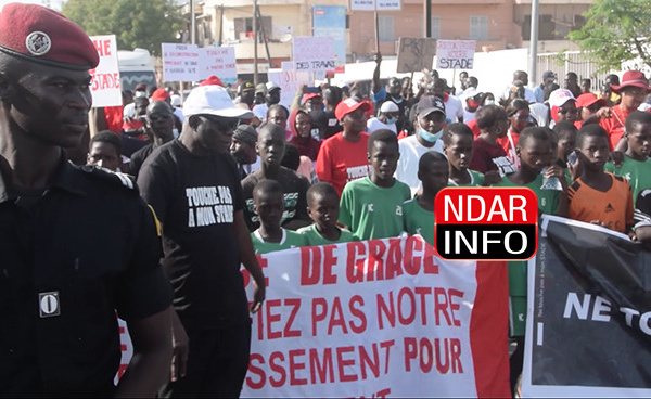 Saint-Louis : Une marche populaire contre la délocalisation du stade Me Babacar SEYE (vidéo)