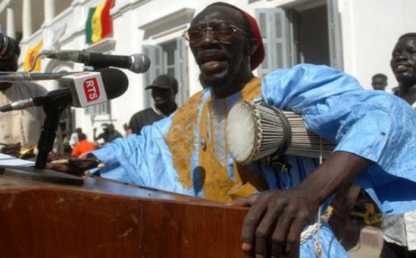 Traque des biens mal acquis: La présidence récupère les véhicules de l’ami et du griot de Wade.