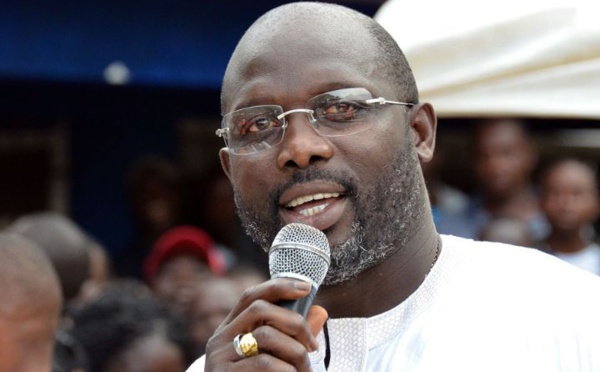 George Weah explique les putschs par le tripatouillage constitutionnel