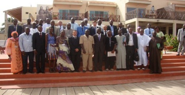 Saint-Louis : des élus à l'école du plan-lumière.