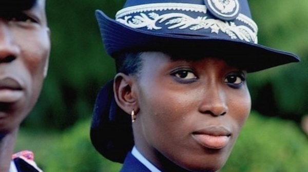 La saint-louisienne Safietou Mbaye, meilleure élève et major de la 39e promotion de l’école nationale de police.
