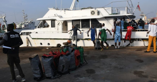 Trafic de drogue: La marine intercepte un navire avec 2026 kg de cocaïne