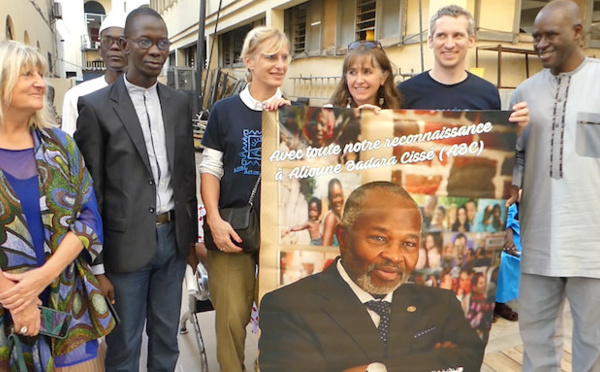 Saint-Louis : Des amis de Feu Alioune Badara CISSE perpétuent sa tradition de générosité – vidéo