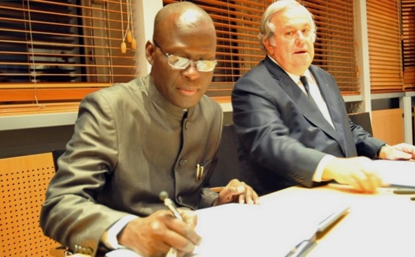 En visite à Saint-Louis, Jean Louis DESTANS procédera au lancement du projet ACTING (Assainissement Concerté Total et Intégré de Guet Ndar), vendredi.