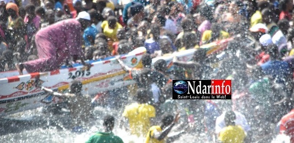 [VIDÉO] Régates Sargal Ndar  2013: Images fantastiques à la mise en flot de la pirogue de Lodo. 