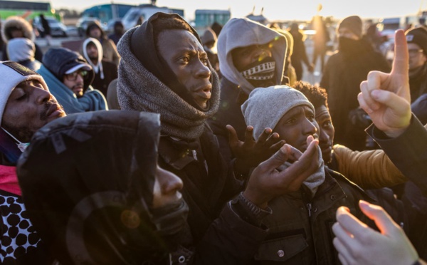 Exode à la frontière Ukraine-Pologne : « Ils nous refoulent juste parce qu’on est Noirs ! »