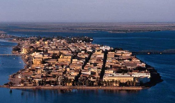 OPINION : les politiciens fuient les vrais problèmes de Saint-Louis.