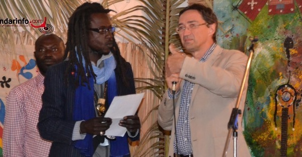 CULTURE : Iba Ndiaye peint les « sanglots » de la Langue de Barbarie.