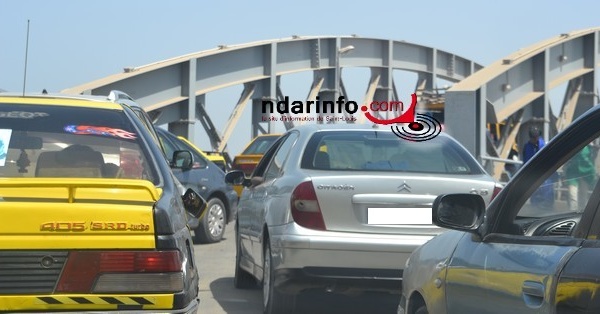 URGENT - Carambolage sur le pont Faidherbe : 4 véhicules se heurtent mutuellement.