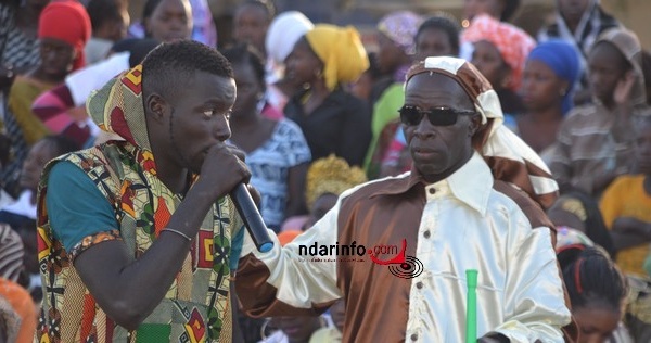 Politique: les images du grand meeting de l'APR à Pikine.
