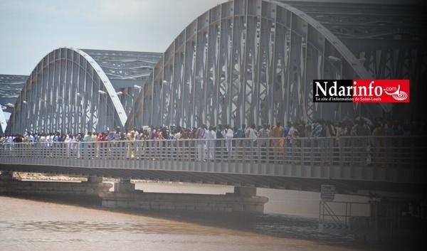 Recensement 2013 : Saint-Louis compte 870629 habitants dont 434 912 femmes et  435  717 hommes.