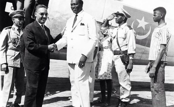 Les frontières coloniales et leur imposition dans la vallée du Fleuve Sénégal, 1855-1871.