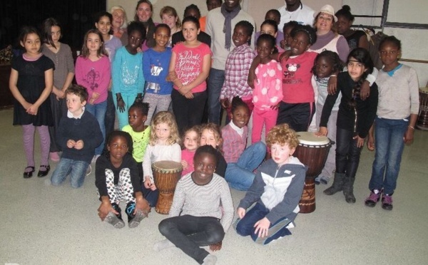 FRANCE: Abdou Guité Seck en concert à Dreux, ce soir, au profit des enfants.