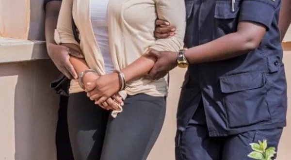 En fugue, une fille de 18 ans arrêtée pour agression