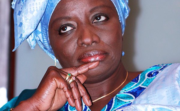 Aminata Touré révèle l’existence d’un “Comité d’Insultes et d’Invectives” au sein du palais