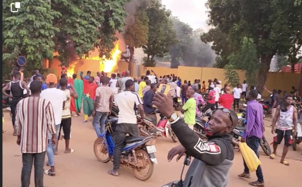 Ouaga : l’Ambassade de France incendiée