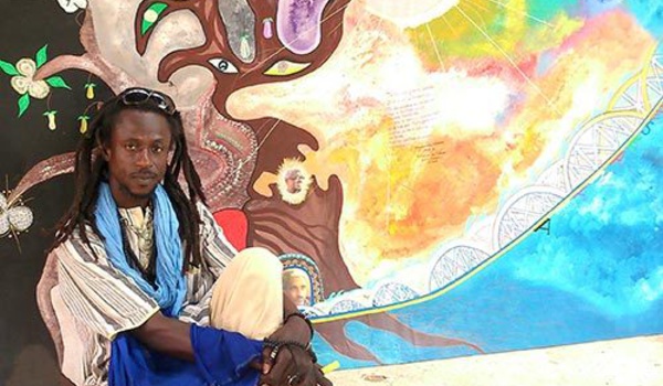 TOILE - En hommage au défunt Charles Camara : L’artiste Iba Ndiaye peint l’arbre du souvenir.