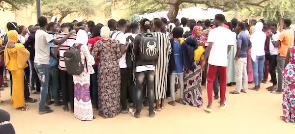 UGB : le Meer offre des tickets de restauration aux étudiants – vidéo