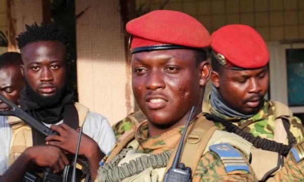 Le capitaine Traoré veut « l’indépendance totale » du Burkina