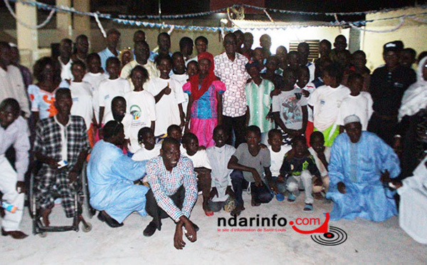 Saint-Louis - Action sociale: Clôture d'un camp de vacances pour enfants défavorisés.