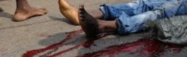 Violence à Darou: en pleine bagarre, un homme donne un violent coup de sabre à une femme.