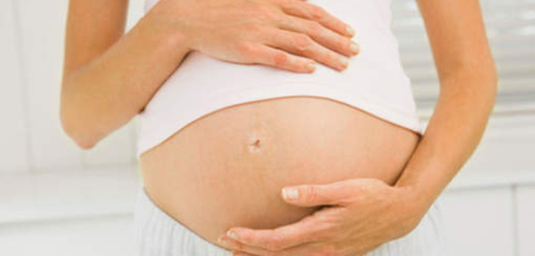 Premier bébé né d'un utérus transplanté