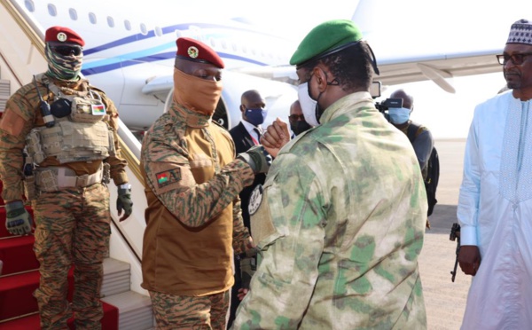 Le Burkina propose de créer une fédération avec le Mali