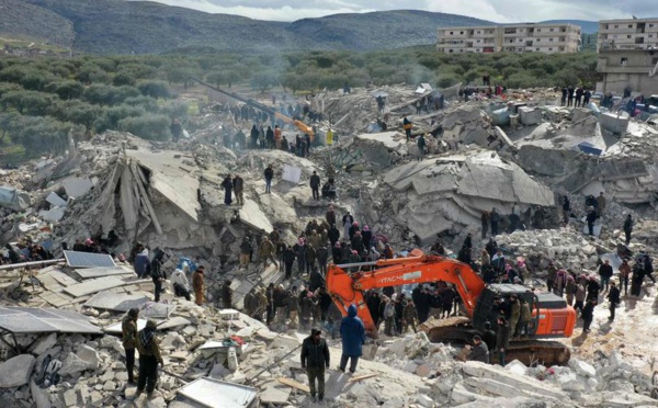 Séismes en Turquie et en Syrie: un bilan qui dépasse désormais les 7000 morts