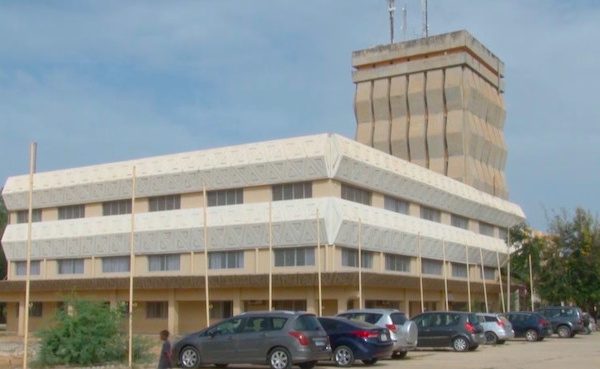 ​Rénovation de la Bibliothèque de l’UGB : la campagne de levée de fonds « Sanar, Ci laa Bokk- Je contribue » lancée (vidéo)