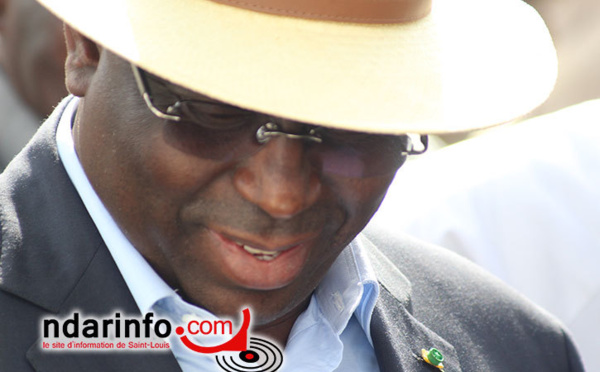 Saint-Louis: Macky SALL promet « une opération coup de poing » pour nettoyer la ville.