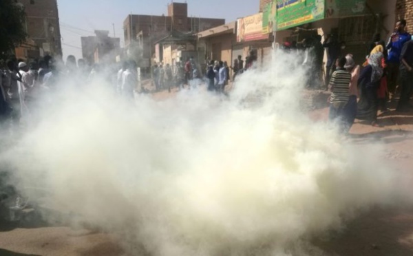 Khalifa Sall et Cie gazés devant le siège du PRP