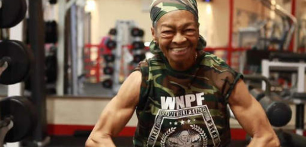 La grand-mère la plus forte du monde