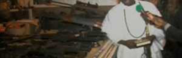 Yaya Jammeh expose les corps des assaillants au Palais et menace…