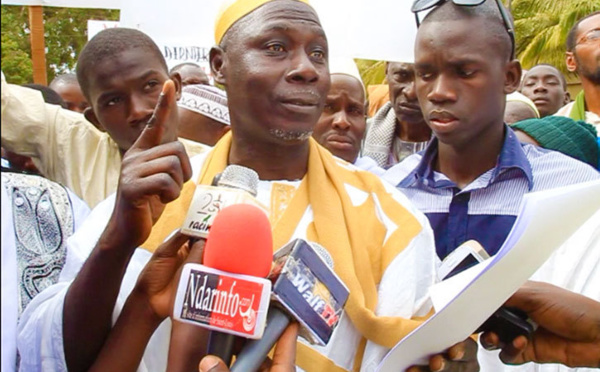 VIDÉO - MARCHE CONTRE CHARLIE HEBDO : « La liberté d’expression n’est pas la liberté d’insulter les signes et symboles des croyants », rappelle le Professeur Habib KEBE.