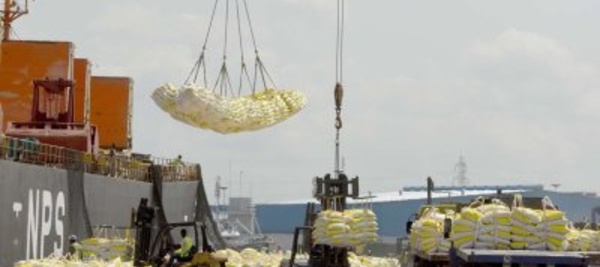 La Côte d’Ivoire suspend ses exportations de sucre et riz jusqu'à la fin de l'année