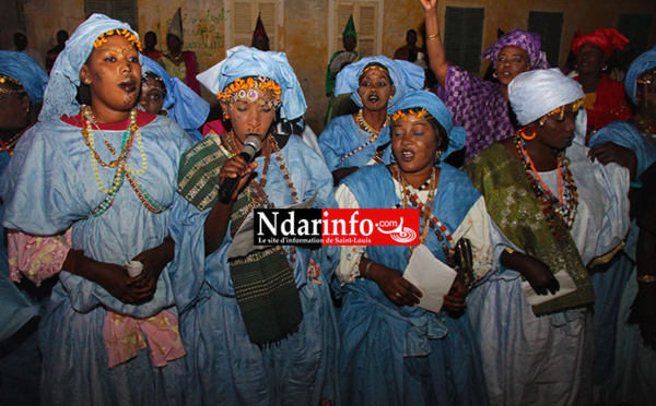 VIDÉO - PHOTOS: le FANAL et le DÉFILÉ de MODE à HOSTELYA 2015.