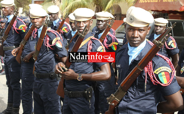 DIRECT - 4 Avril 2015: la revue des troupes sur la Place Faidherbe (Photos)