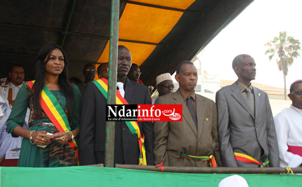 4 AVRIL 2015: Images de la tribune officielle.