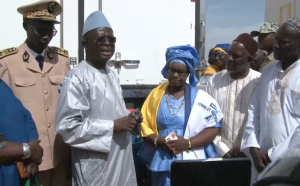 Diougob : deux camions frigorifiques remis aux femmes transformatrices de poisson