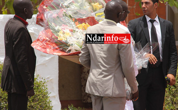 SÉCURITÉ: quand la garde marocaine bloque les cadeaux de Mansour FAYE à l’aéroport de Saint-Louis.