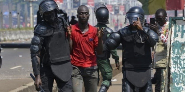 Usage excessif de la force par les FDS : Le Président Diomaye FAYE prend des mesures