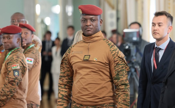 Le capitaine Ibrahim Traoré accuse la Côte d'Ivoire d'héberger "les déstabilisateurs du Burkina Faso"