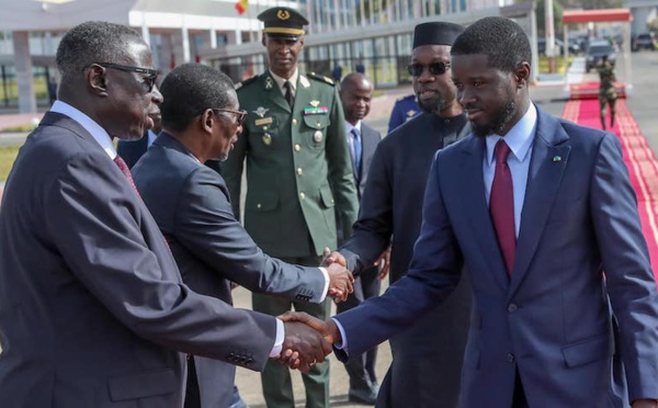 Le Président chamboule le protocole : plus de séance d'accueil à son retour